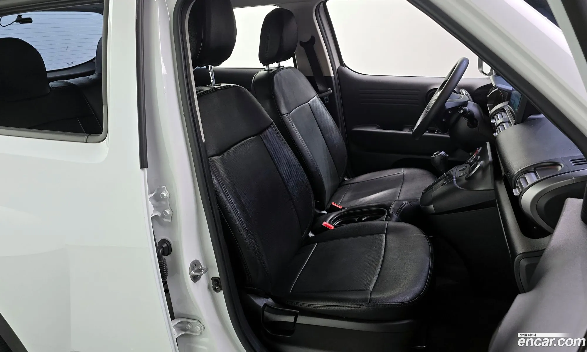 Hyundai Casper 2023 KMHB1516BRW086864 — 17