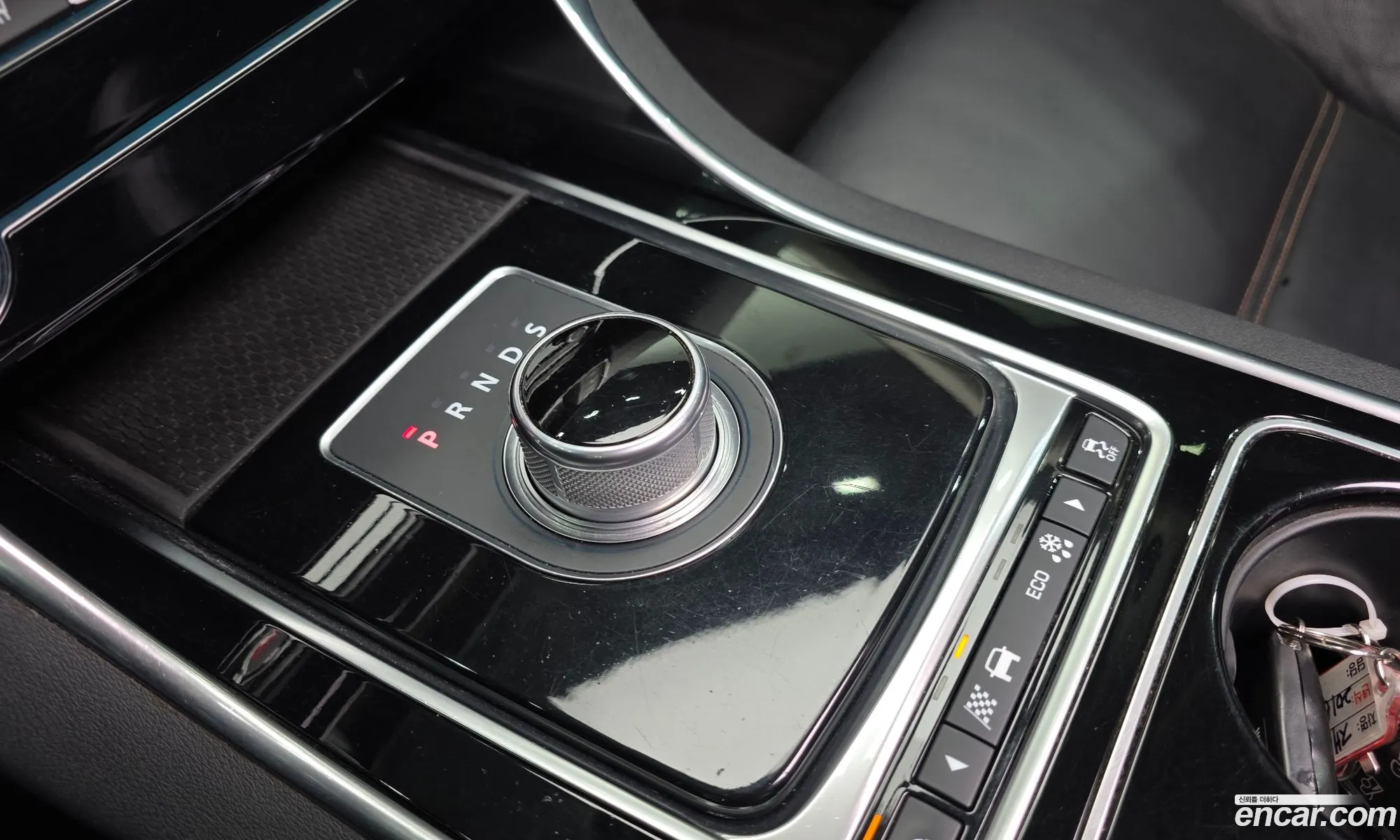 Jaguar XE 2016 — 19