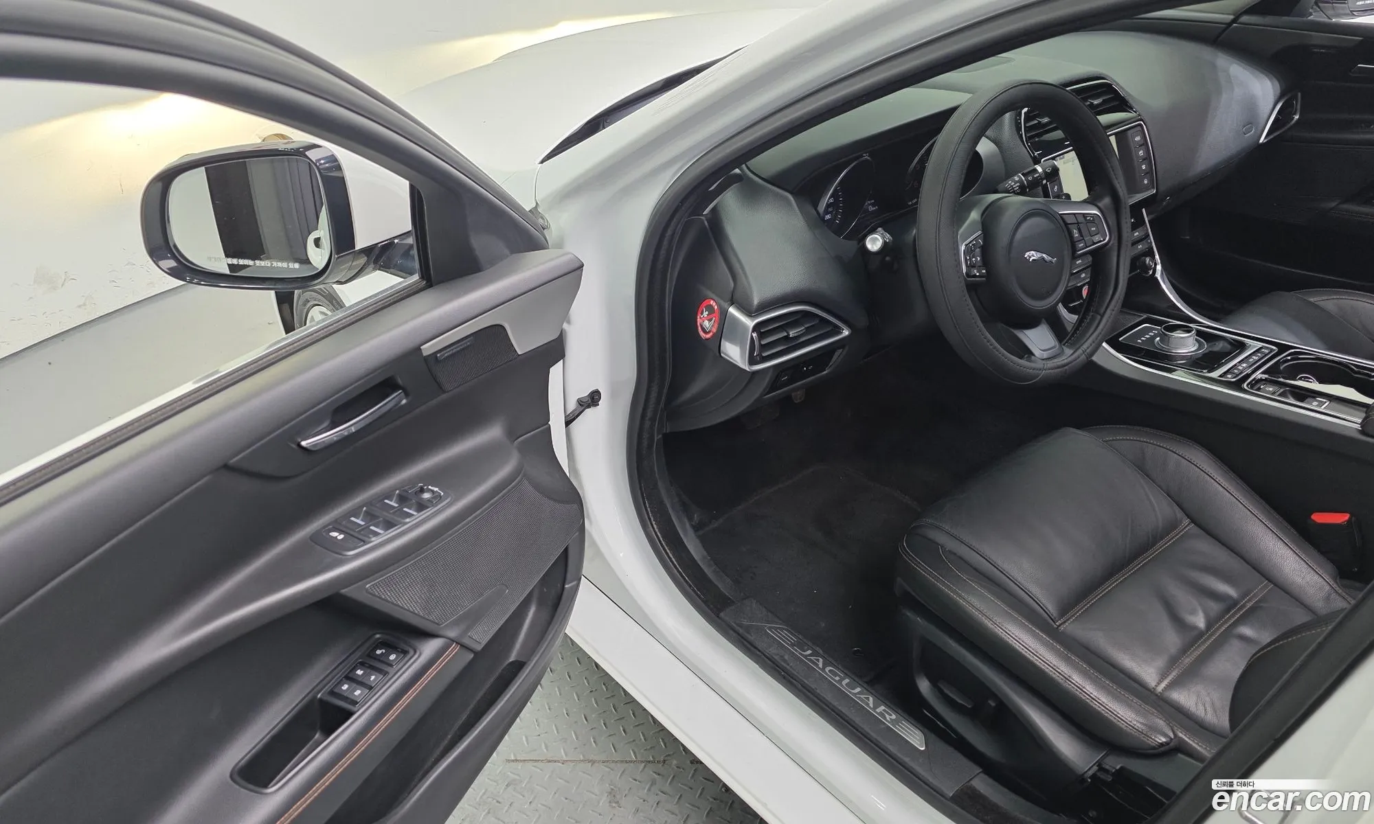 Jaguar XE 2016 — 5