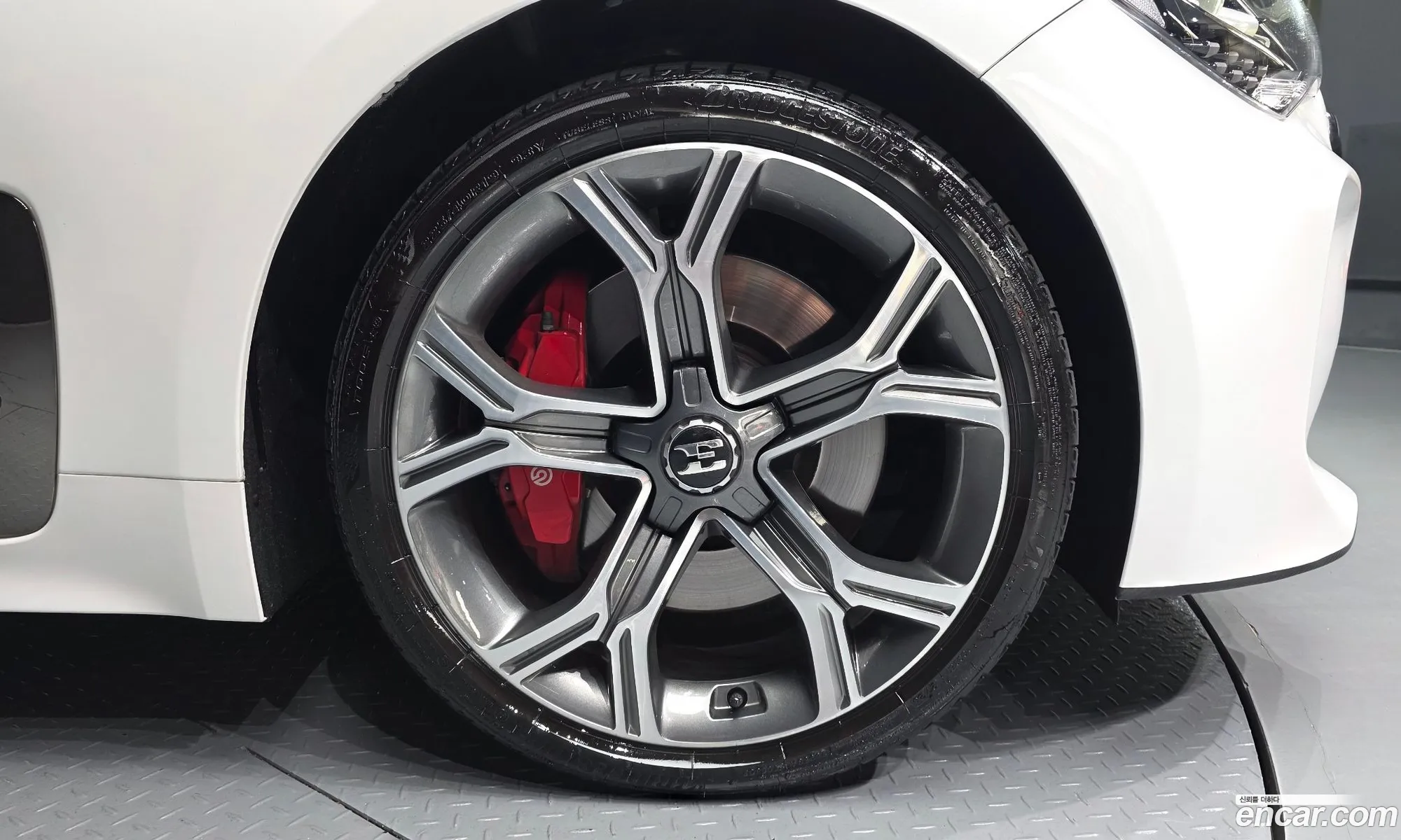 Kia Stinger 2017 KNAE351ADJS005691 — 18