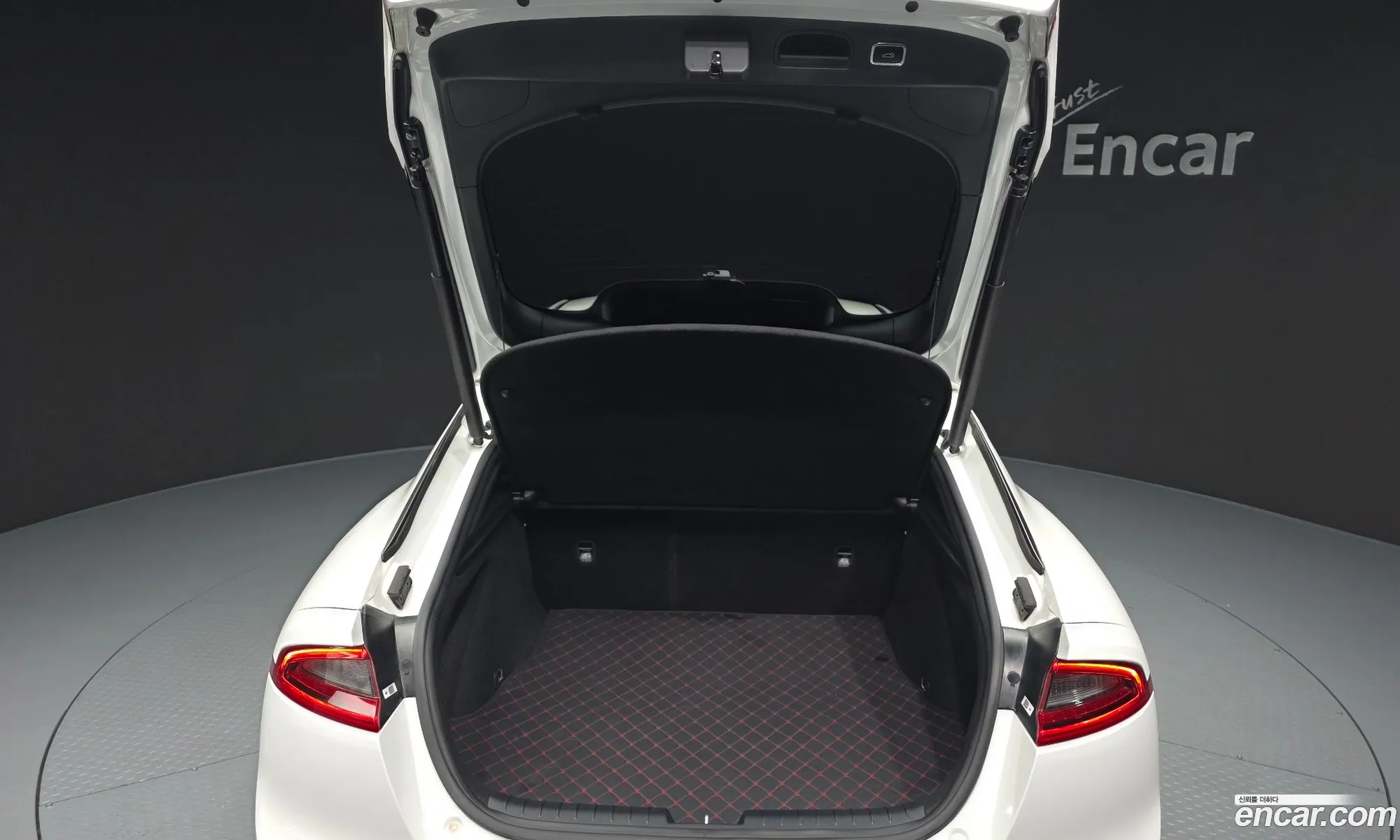 Kia Stinger 2017 KNAE351ADJS005691 — 30