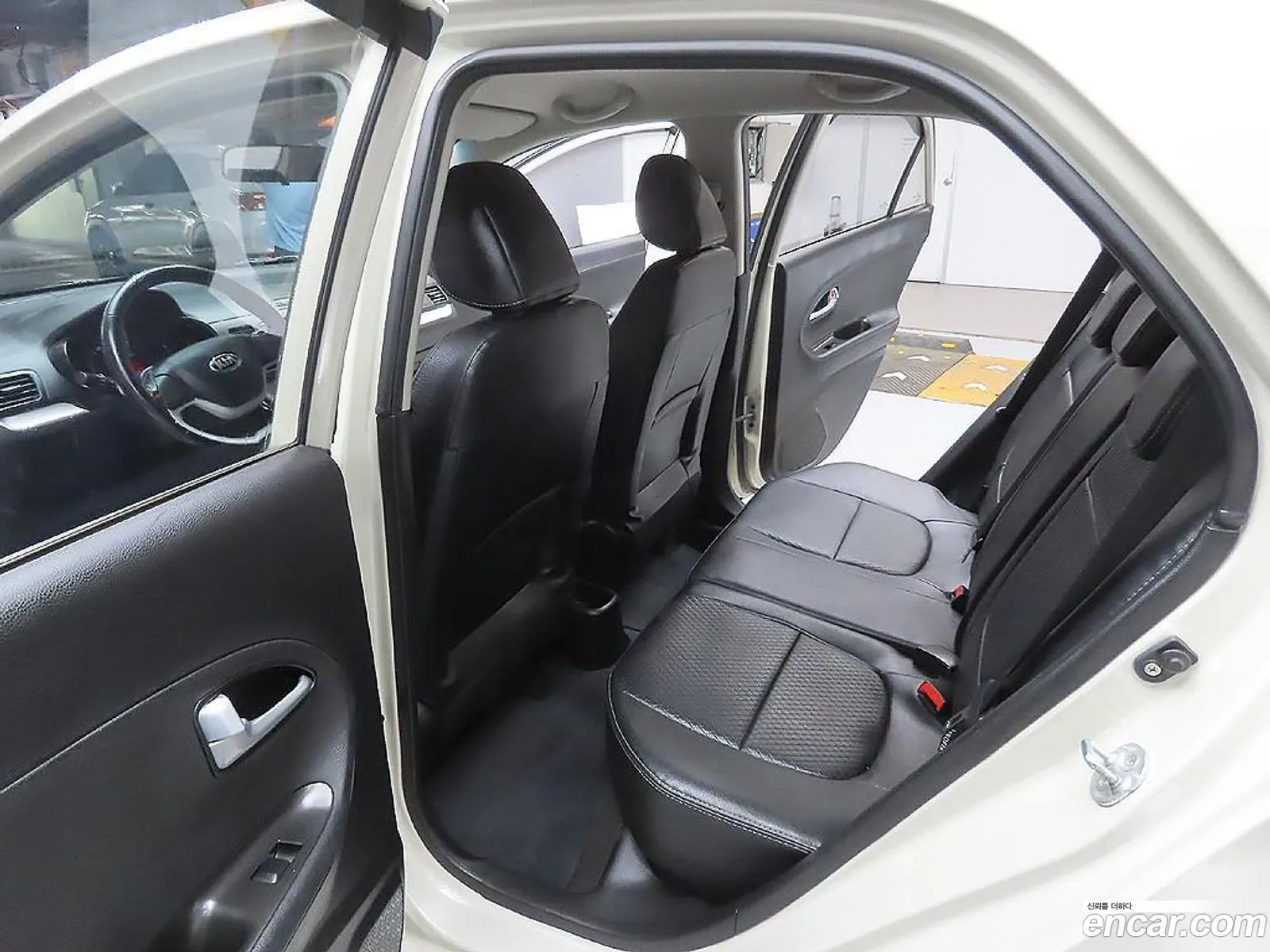 Kia Morning 2013 — 14