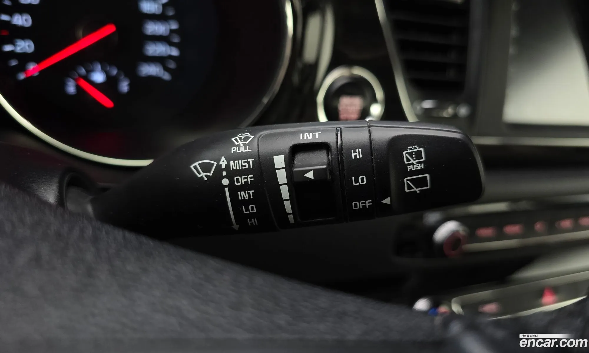 Kia Carnival 2018 — 23