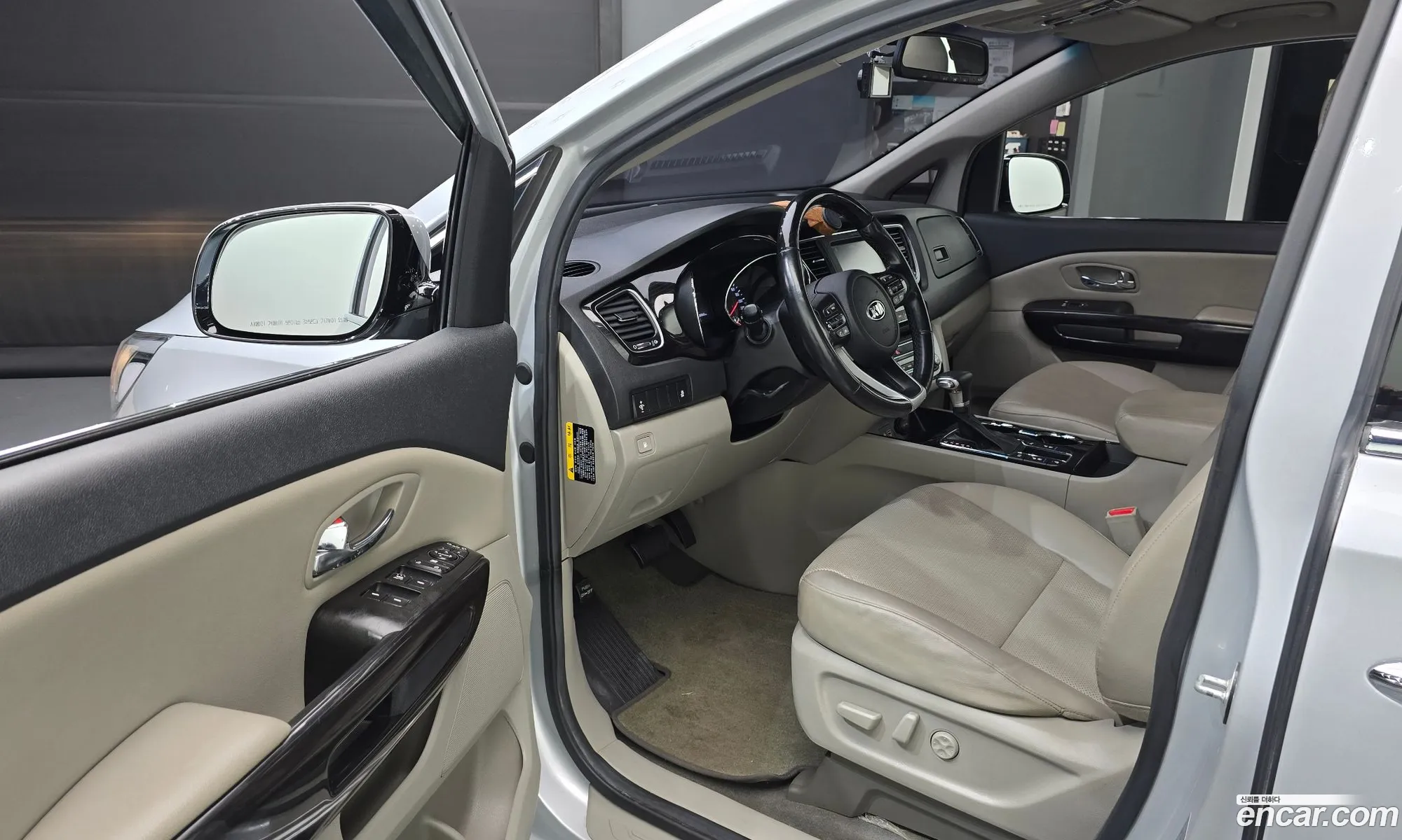 Kia Carnival 2018 — 24