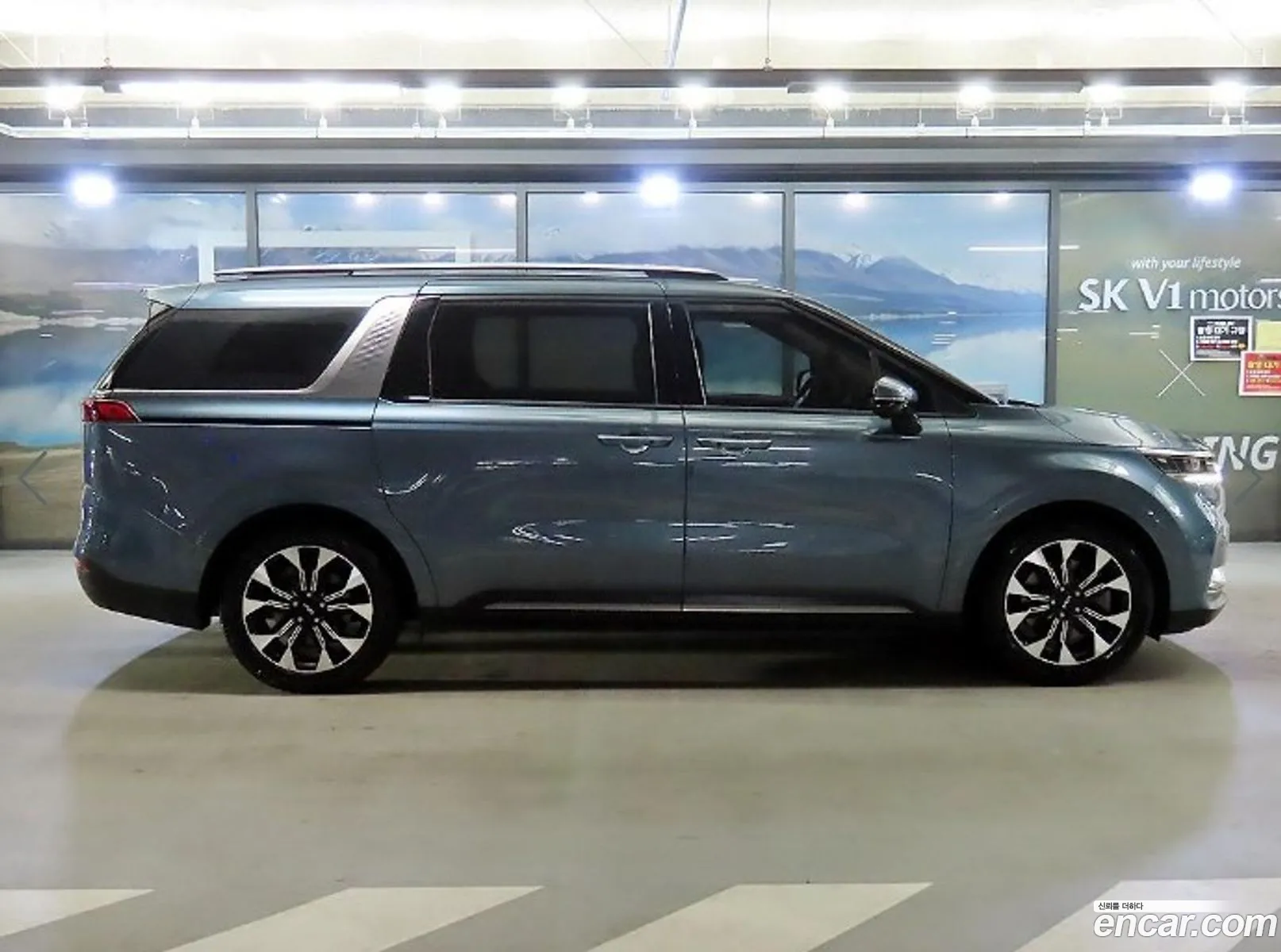 Kia Carnival 2021 — 3