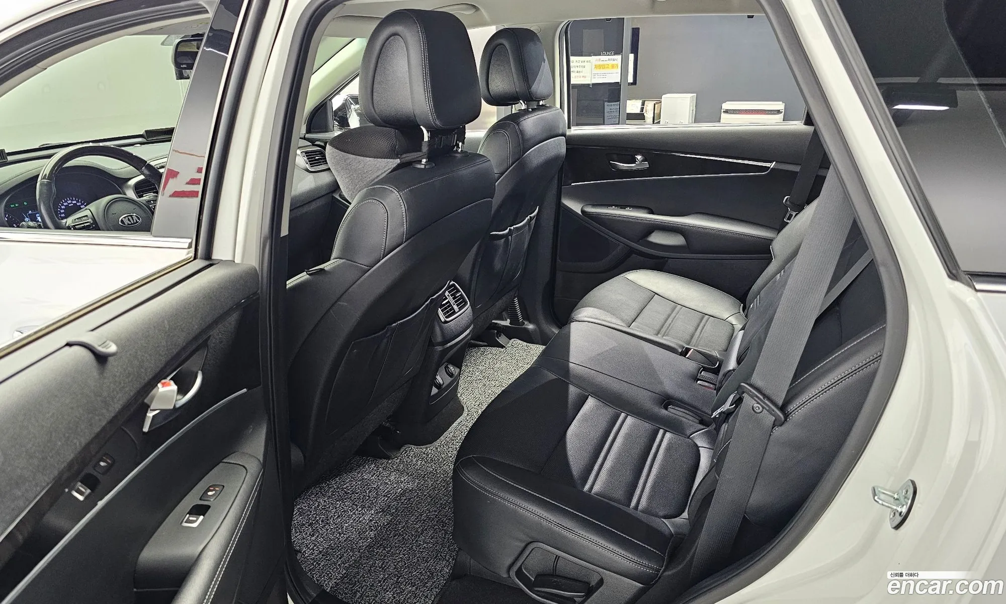 Kia Sorento 2017 KNAPH81ABHA315080 — 31