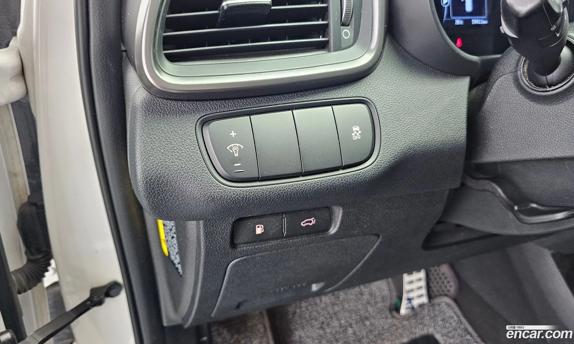 Kia Sorento 2017 KNAPH81ABHA315080 — 4