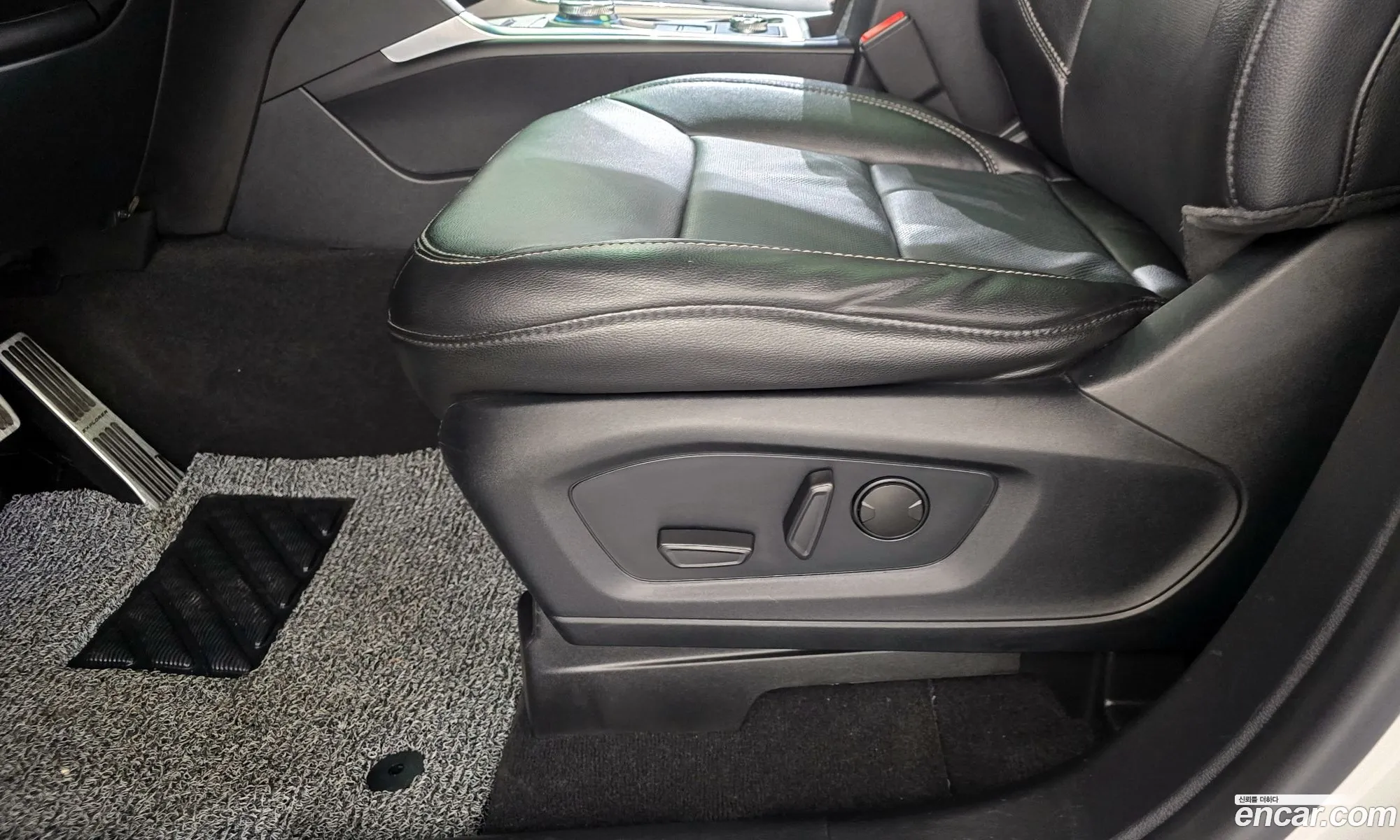 Ford Explorer 6th Gen 2021 1FMSK8FH9MGB74995 — 6