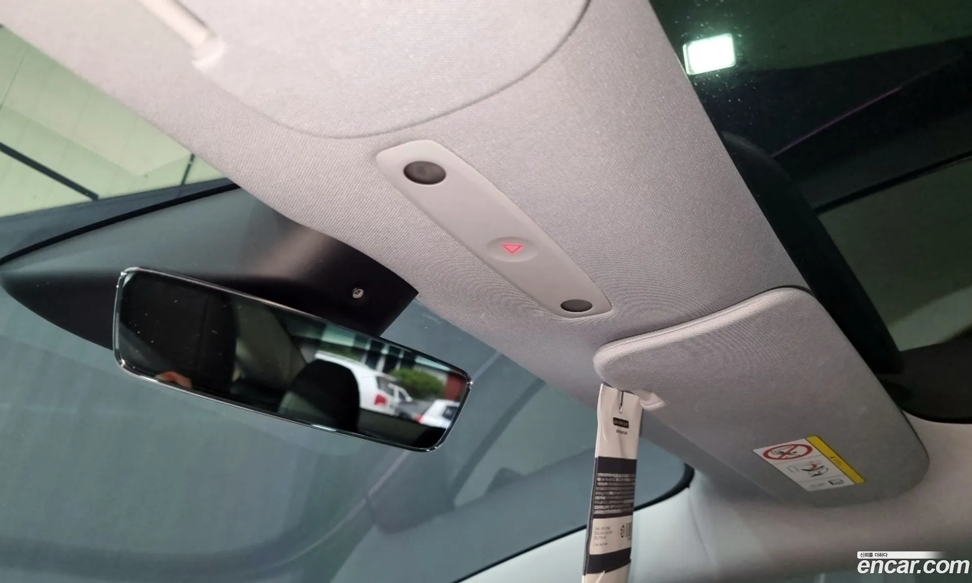 Tesla Model 3 2026 — 4