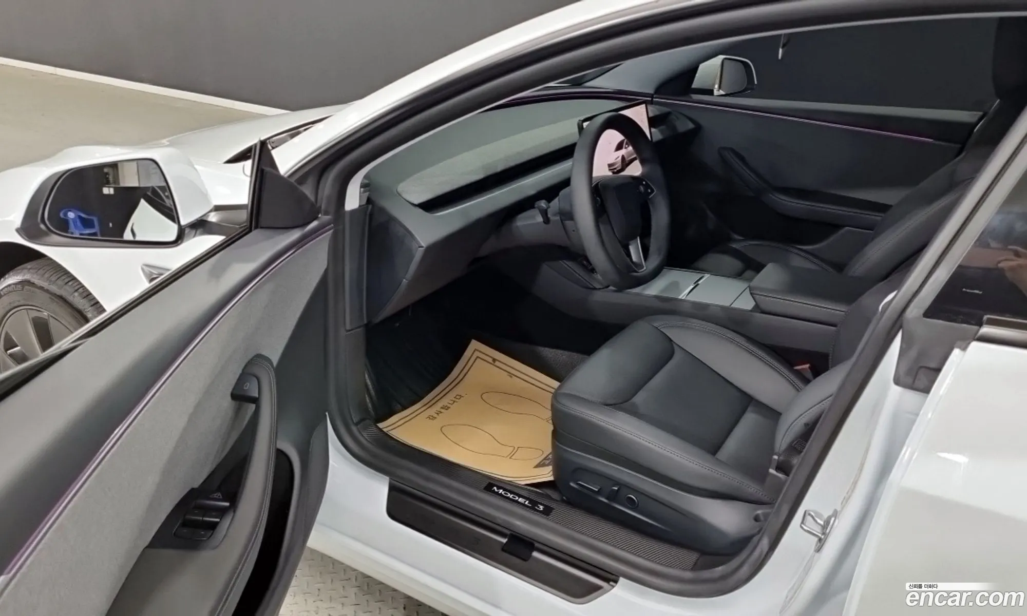 Tesla Model 3 2026 — 14