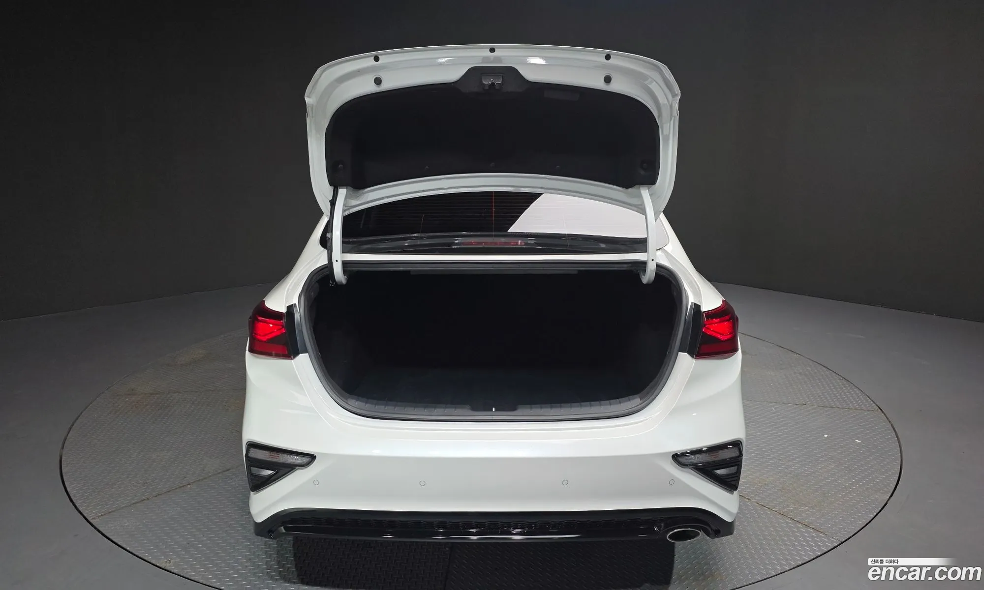 Kia K3 2018 KNAF341BEKA009897 — 17