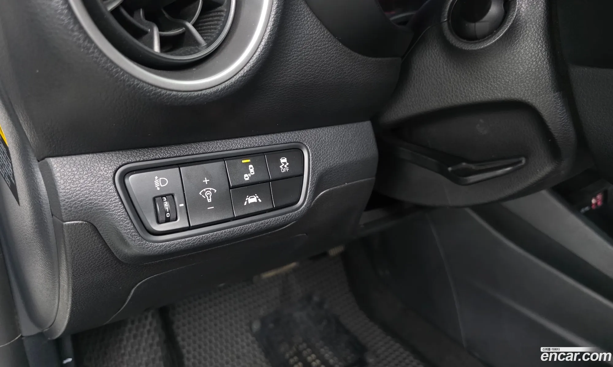 Kia K3 2018 KNAF341BEKA009897 — 5