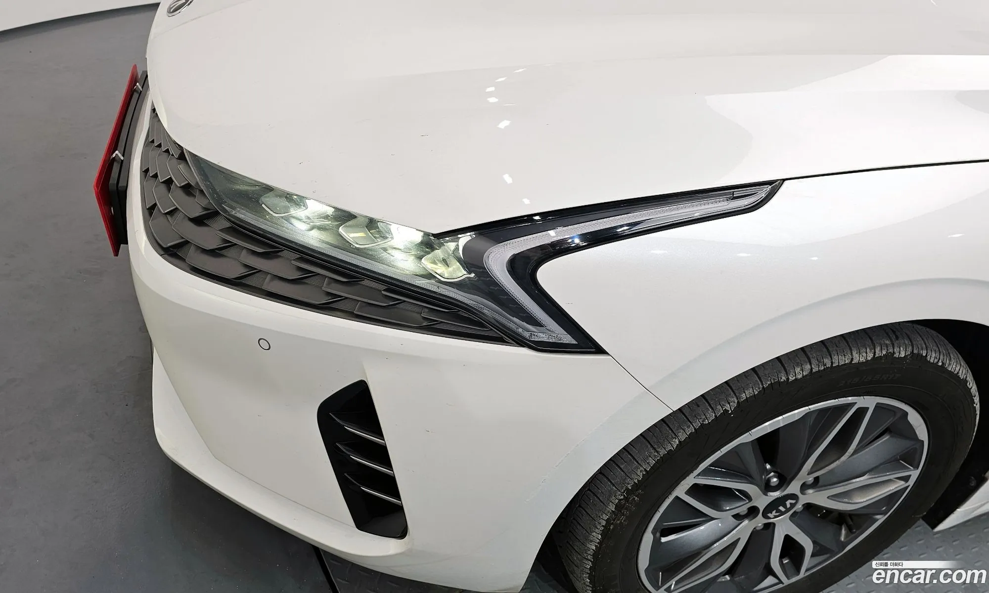 Kia K5 Hybrid 2021 — 16