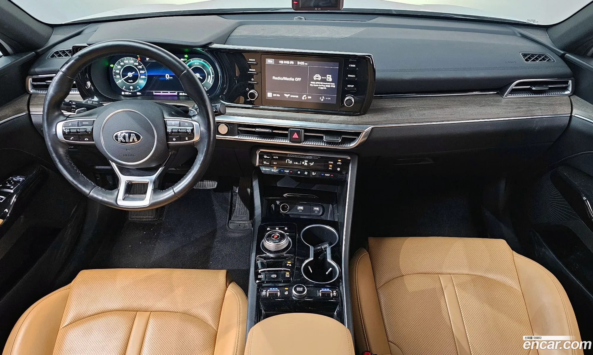 Kia K5 Hybrid 2021 — 27