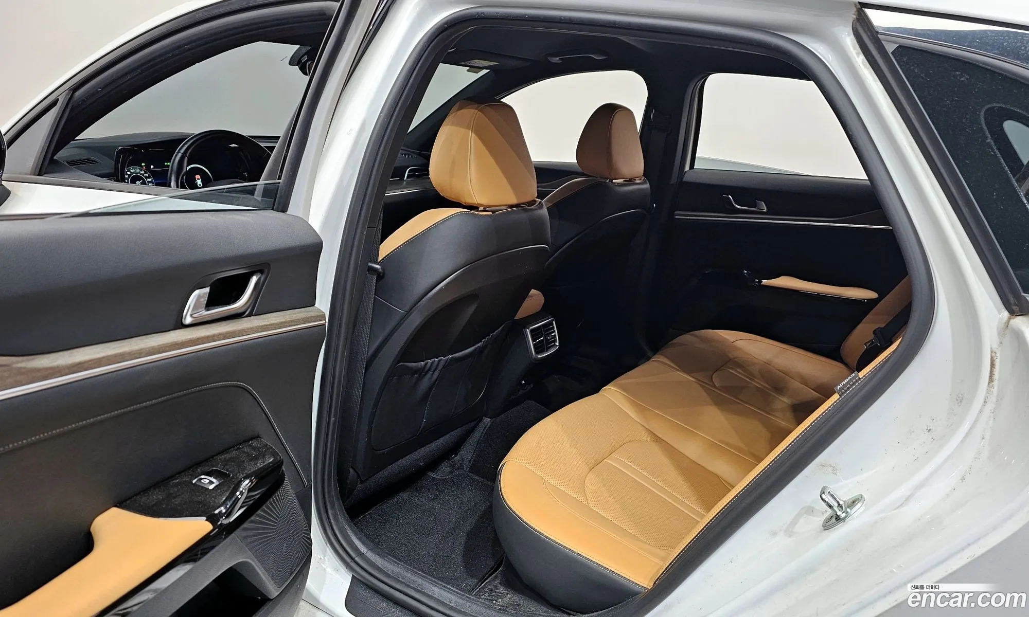 Kia K5 Hybrid 2021 — 14