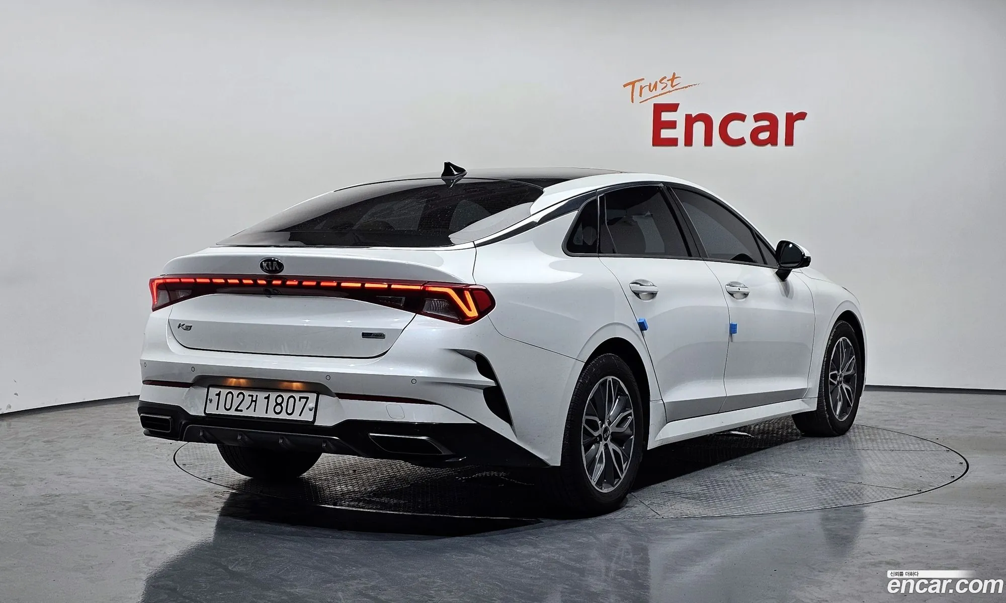 Kia K5 Hybrid 2021 — 15