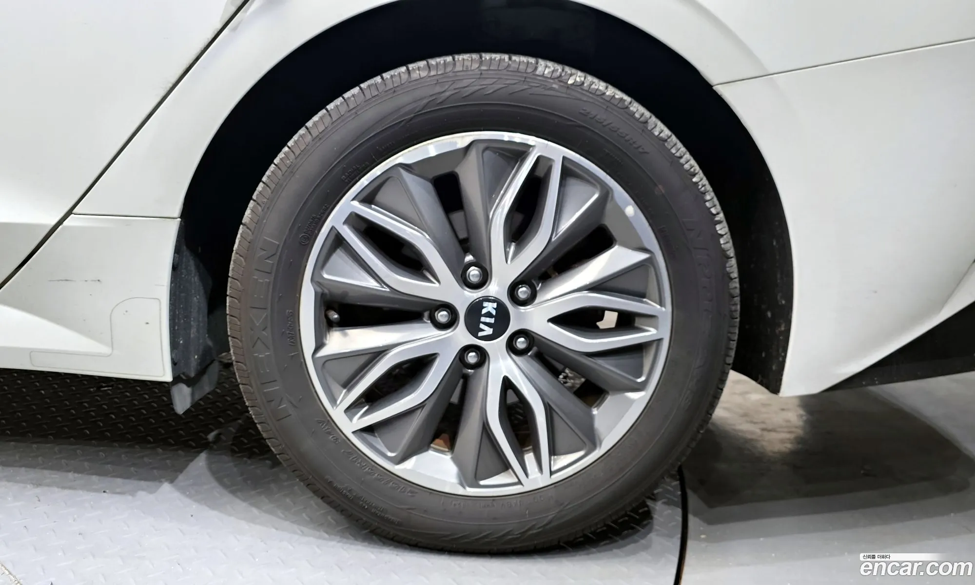 Kia K5 Hybrid 2021 — 8