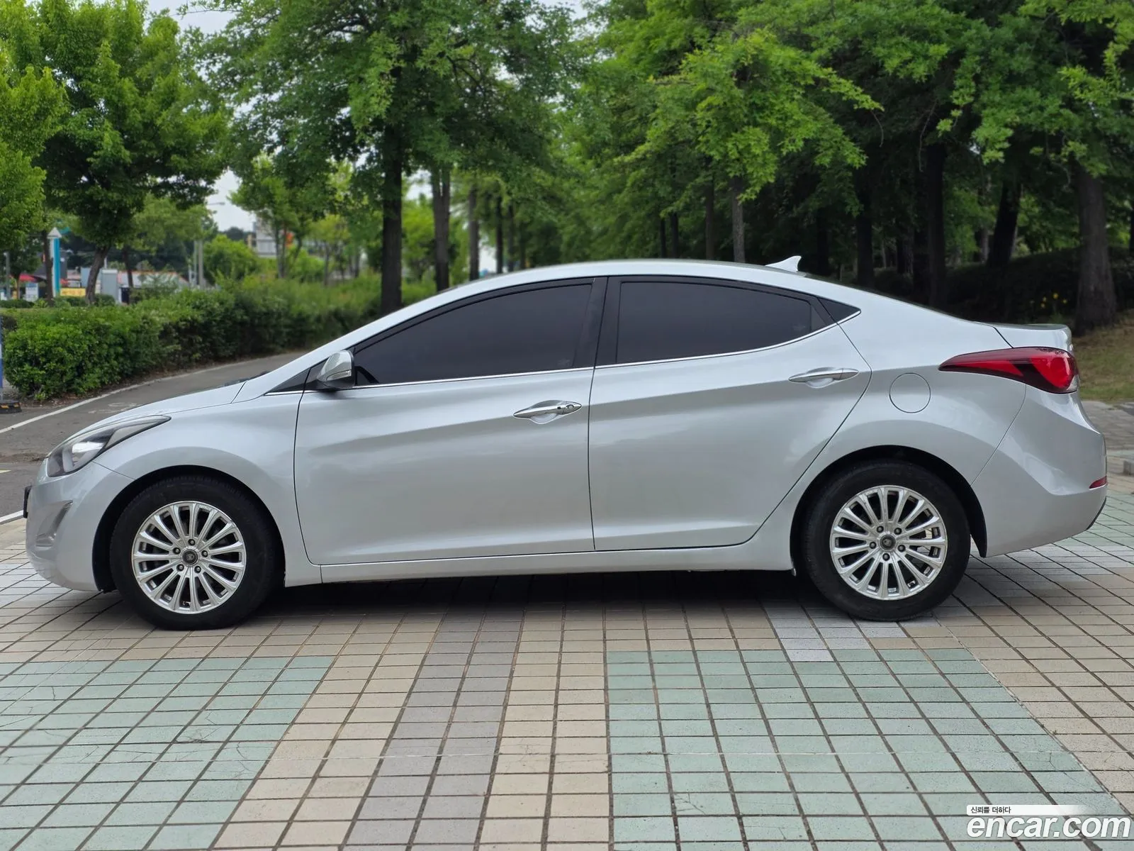 Hyundai Elantra 2013 — 3