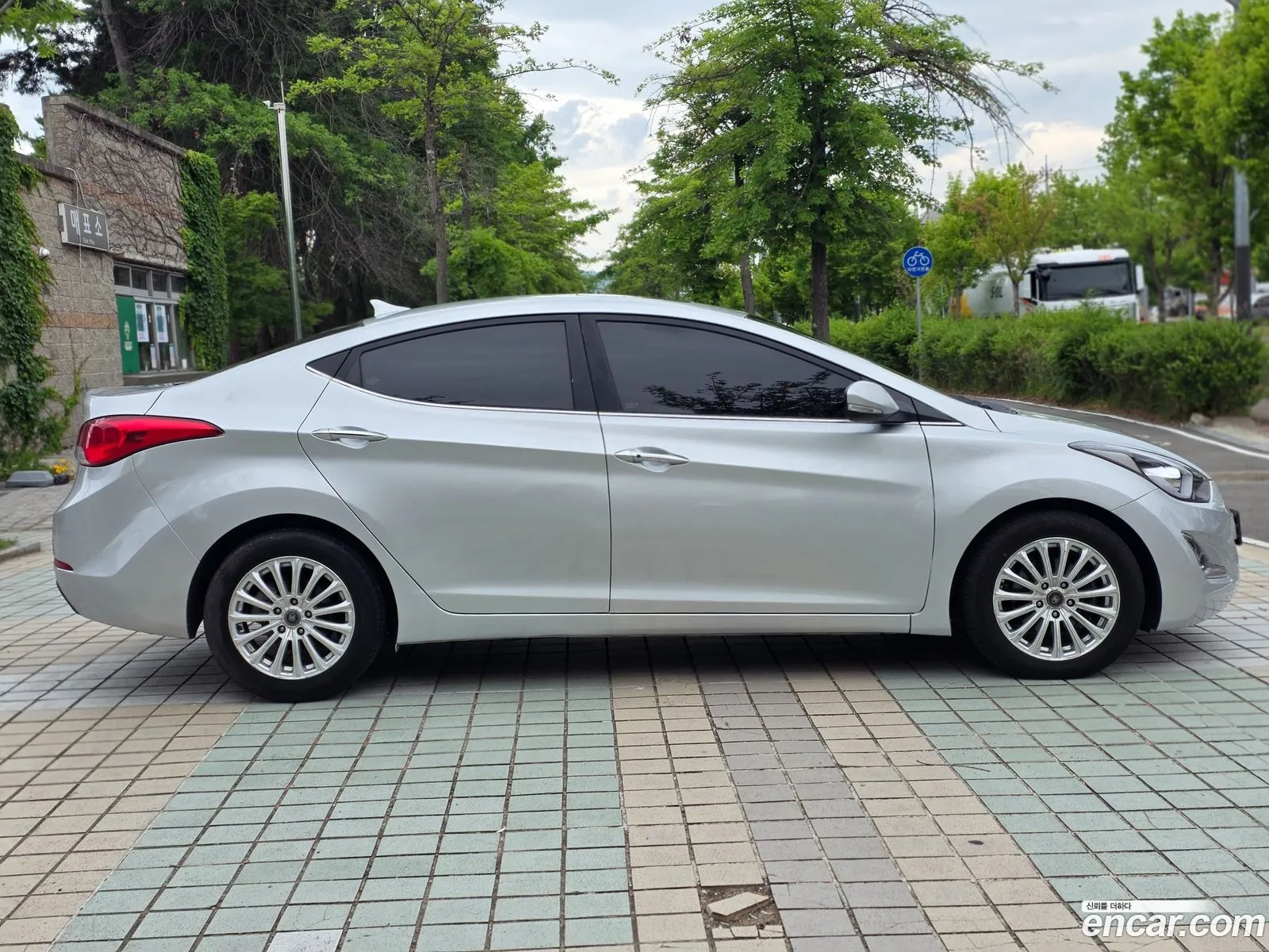 Hyundai Elantra 2013 — 19