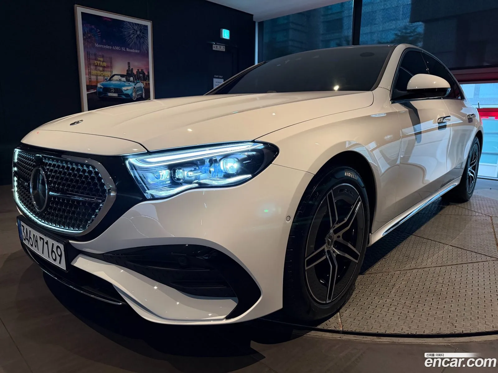 Mercedes-Benz E-Class W214 2026 — 18