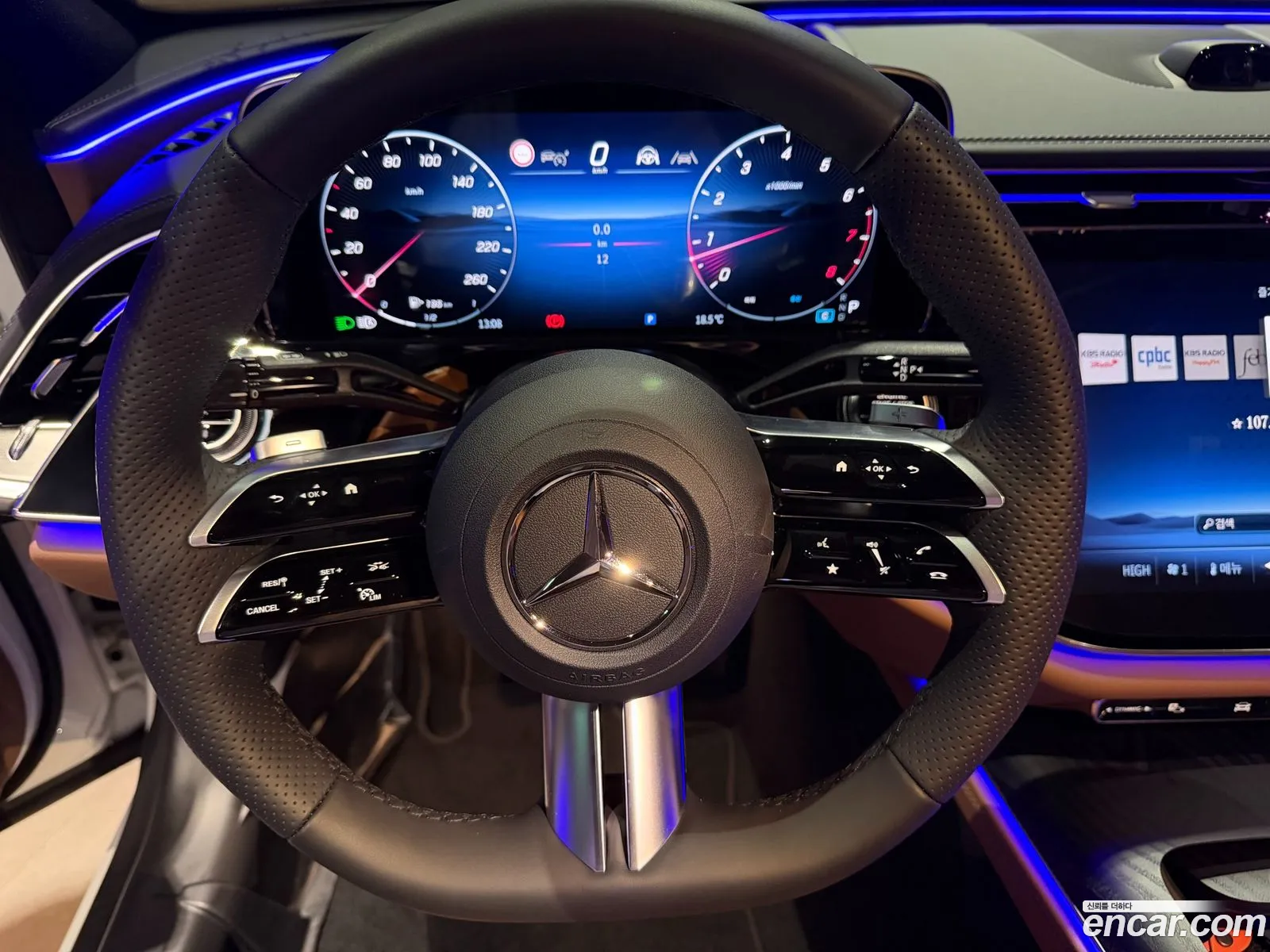 Mercedes-Benz E-Class W214 2026 — 16