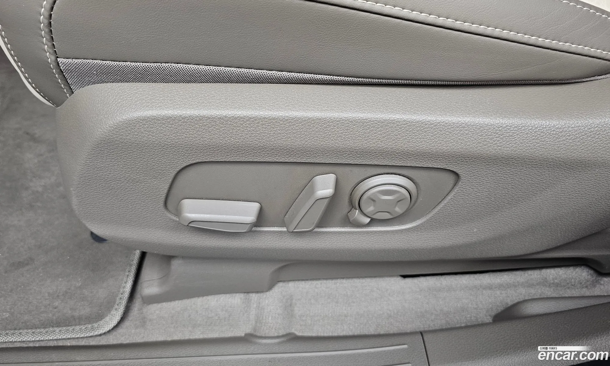 Kia Carnival 2024 KNANE81BBSS488201 — 18