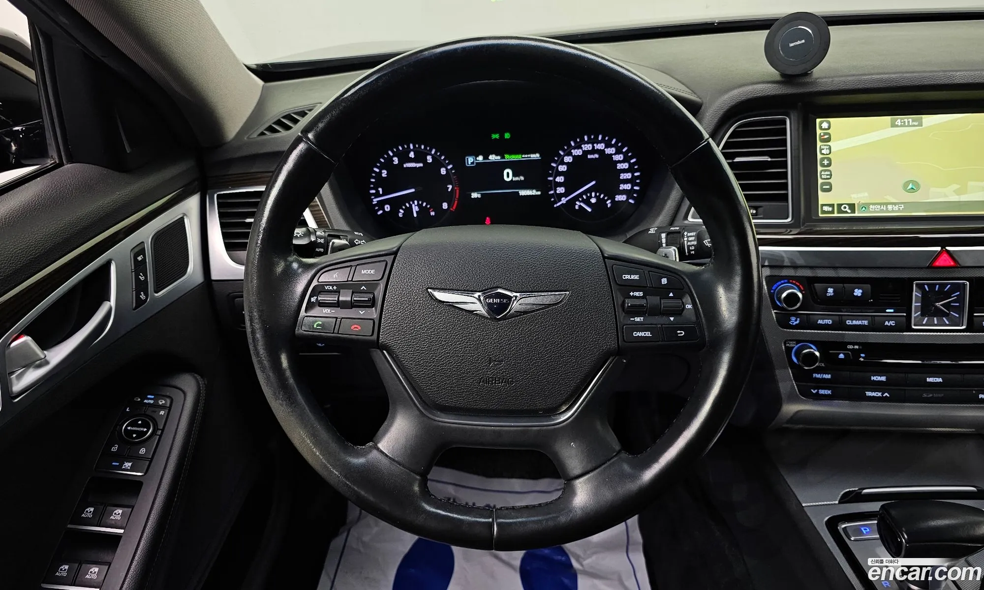Genesis G80 2018 KMHGL41DDJU278647 — 5