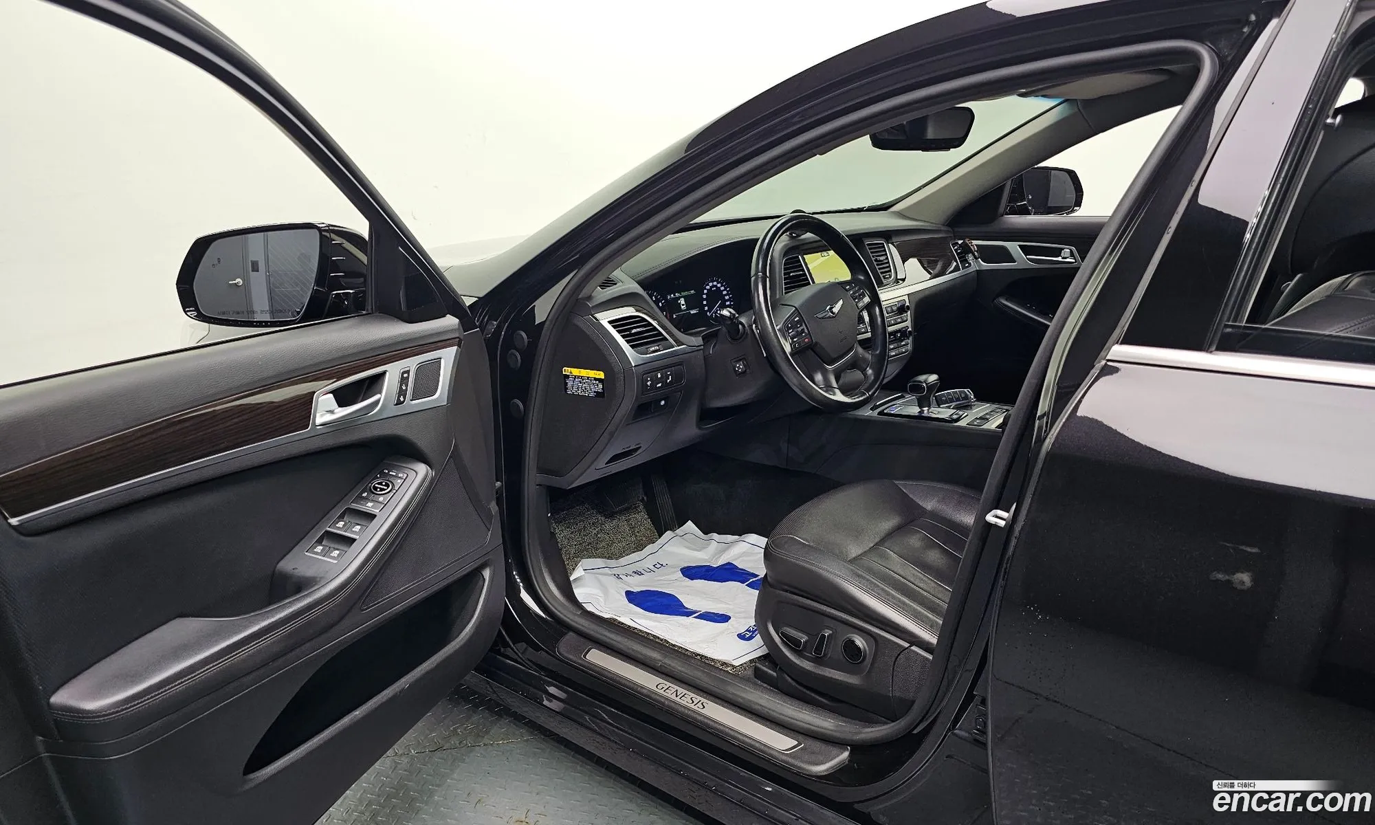 Genesis G80 2018 KMHGL41DDJU278647 — 7