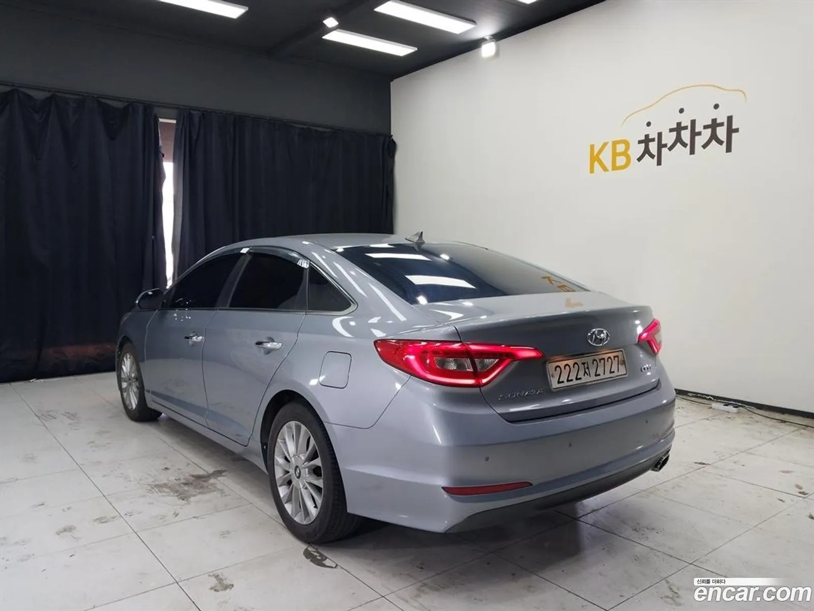 Hyundai LF Sonata 2015 — 12
