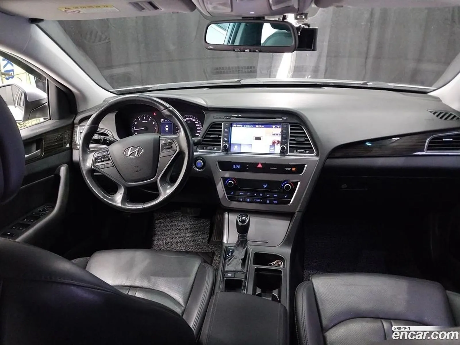 Hyundai LF Sonata 2015 — 8