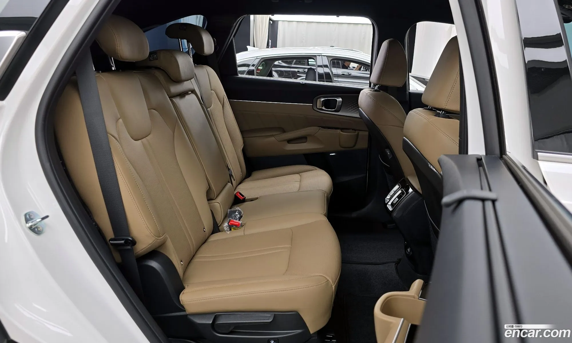 Kia Sorento 2024 KNARK81GBRA276481 — 10
