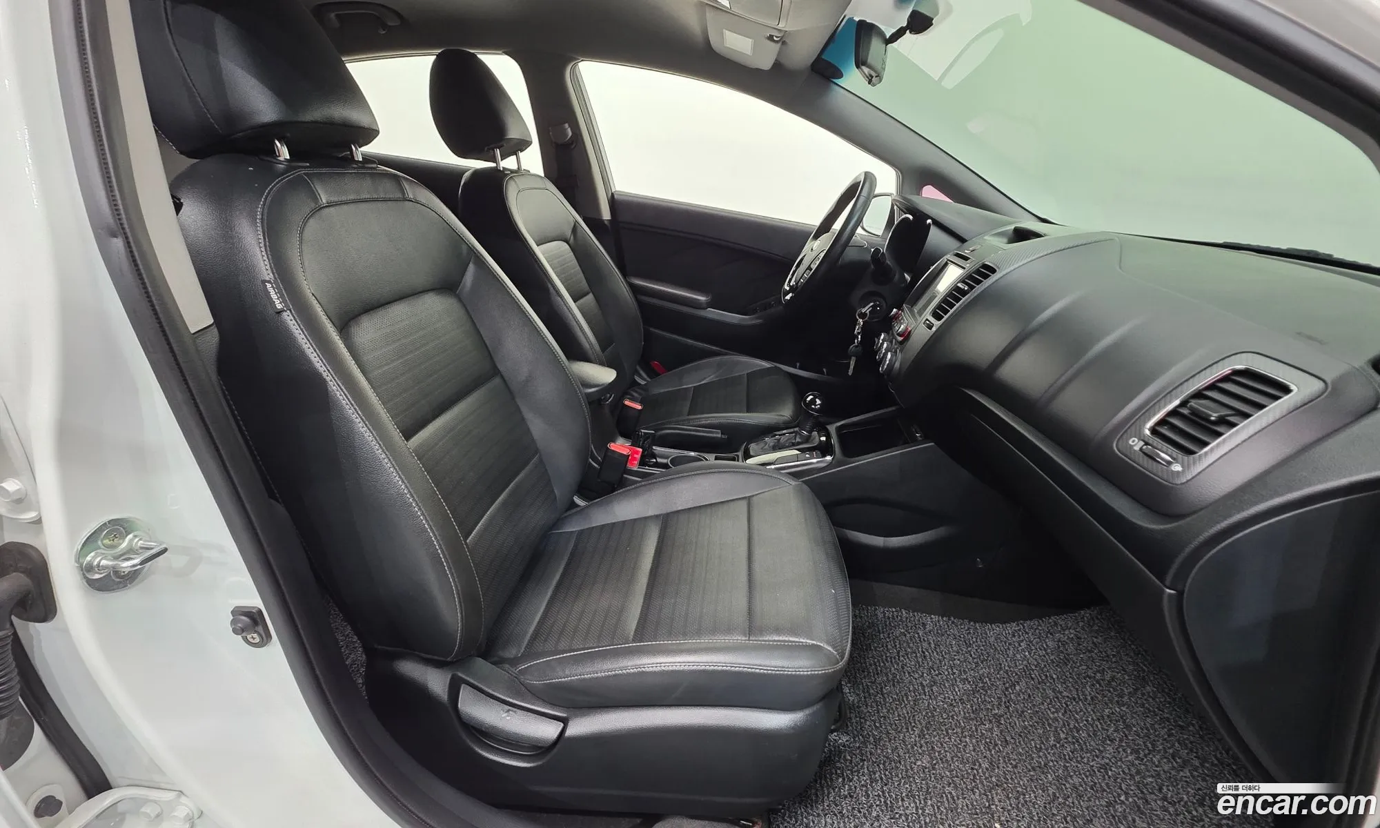 Kia K3 2017 KNAFK412BJA979706 — 19