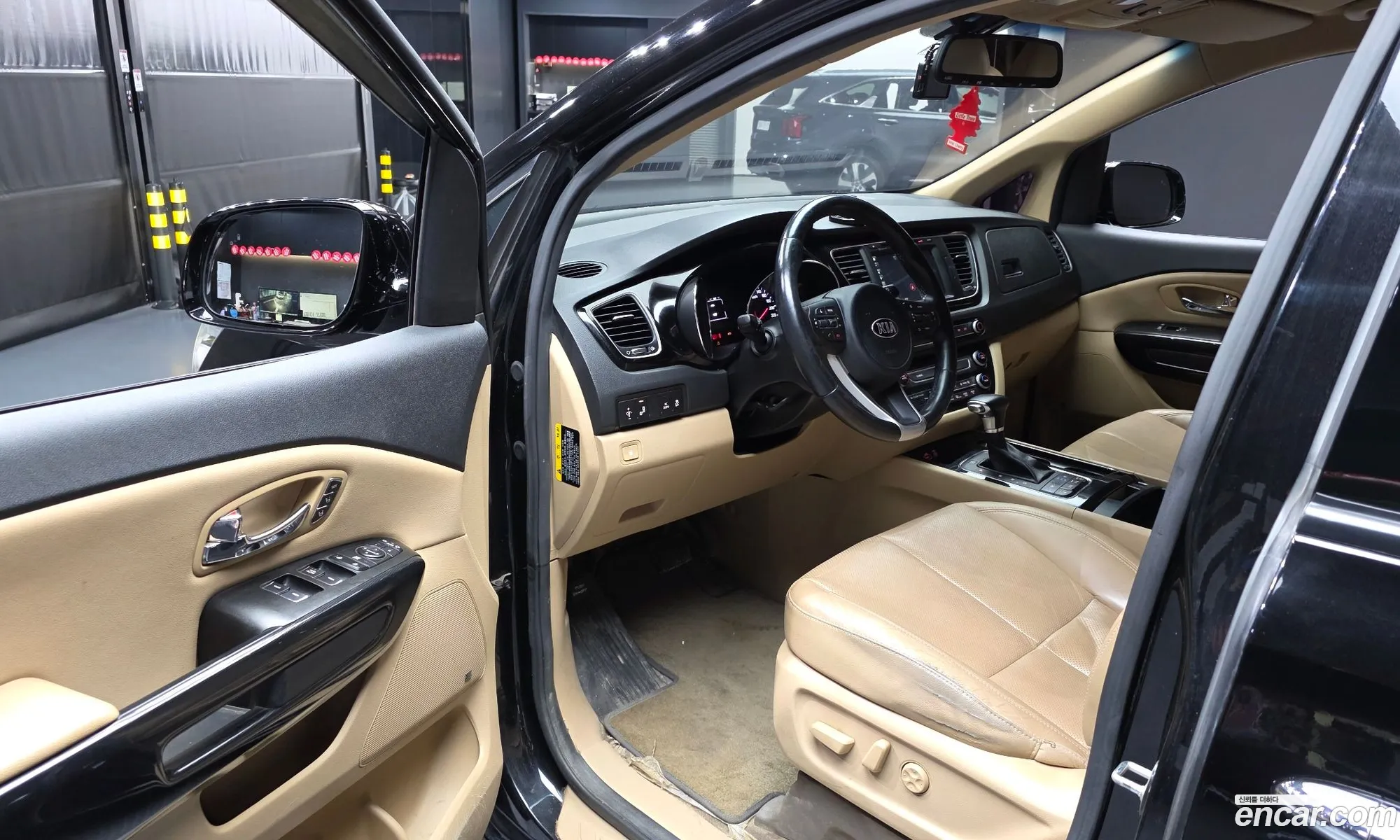 Kia Carnival 2017 — 22
