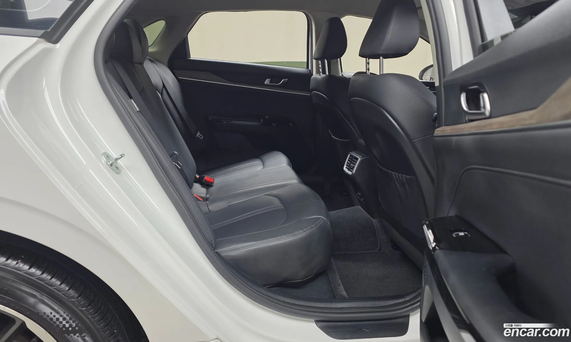 Kia K5 2022 KNAG341ABNA183276 — 24