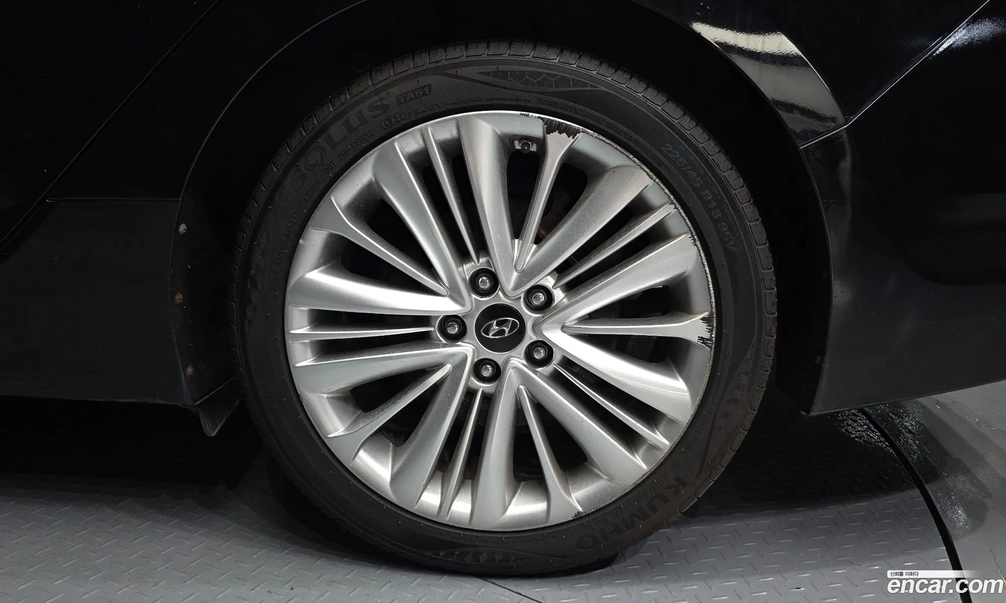 Hyundai i40 2013 — 19