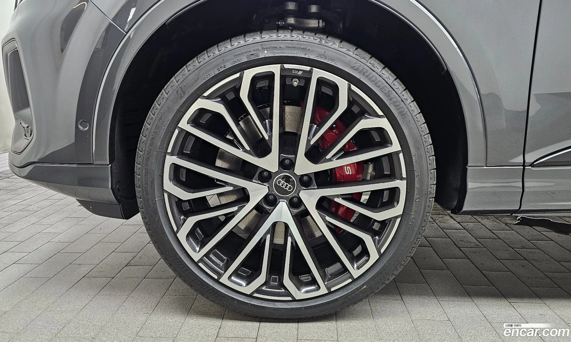 Audi SQ7 2026 — 30