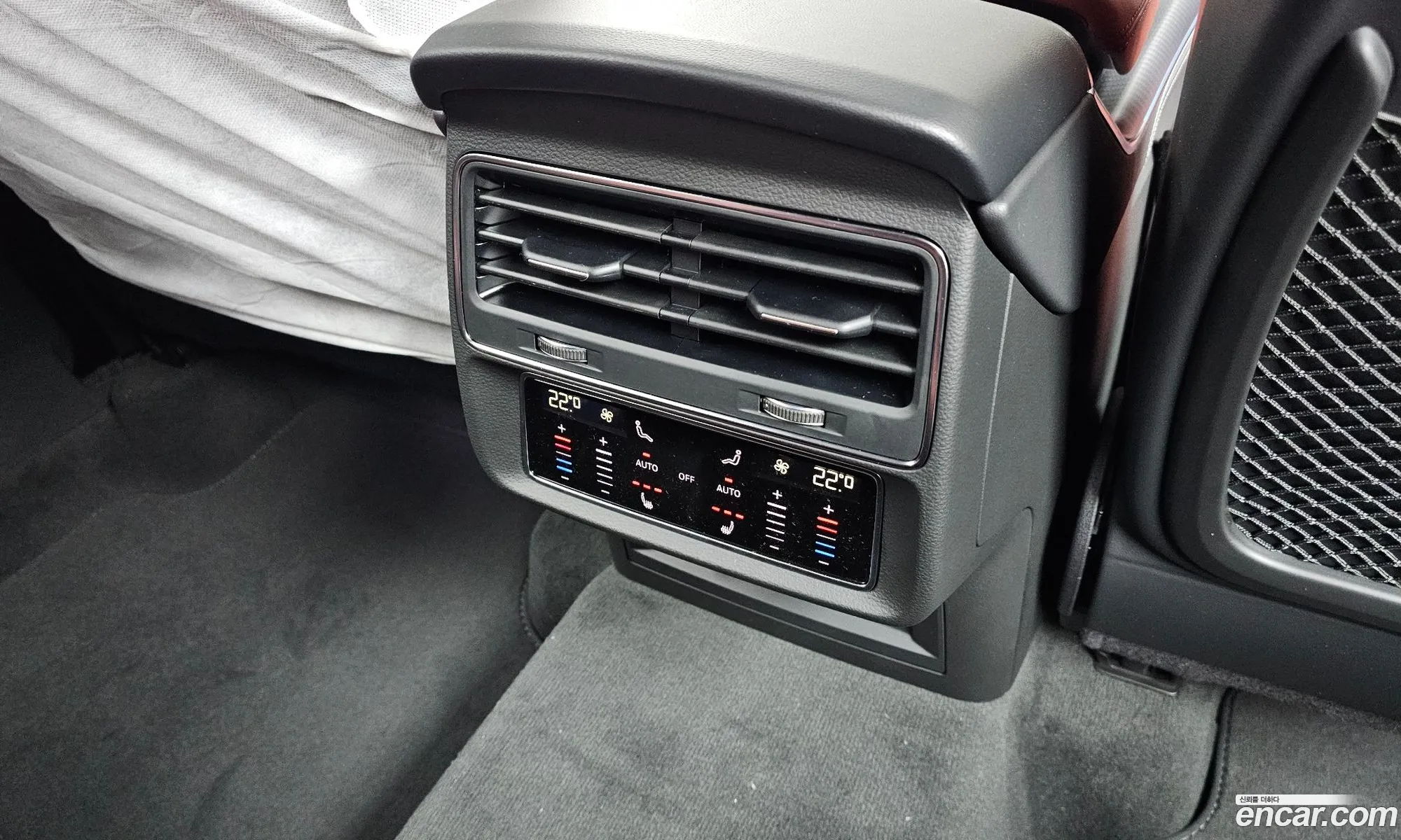 Audi SQ7 2026 — 24