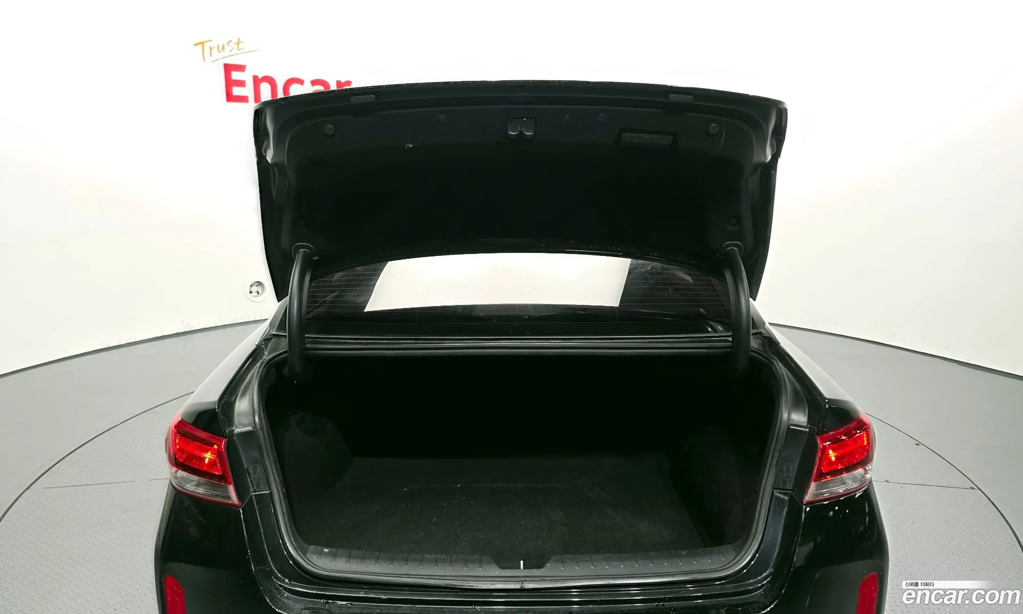 Kia K5 Hybrid 2019 — 2