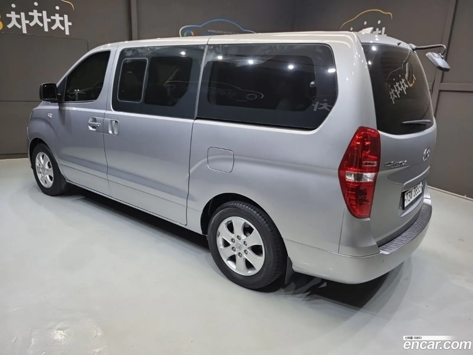 Hyundai Grand Starex 2019 — 13