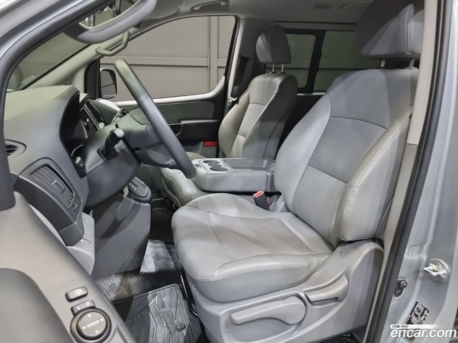 Hyundai Grand Starex 2019 — 20