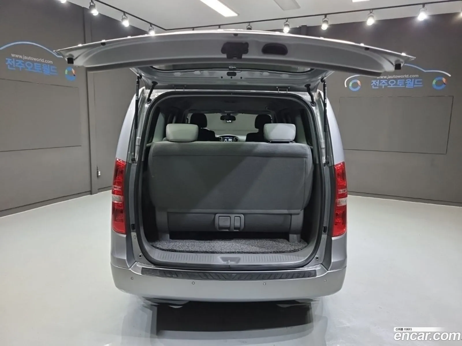 Hyundai Grand Starex 2019 — 12