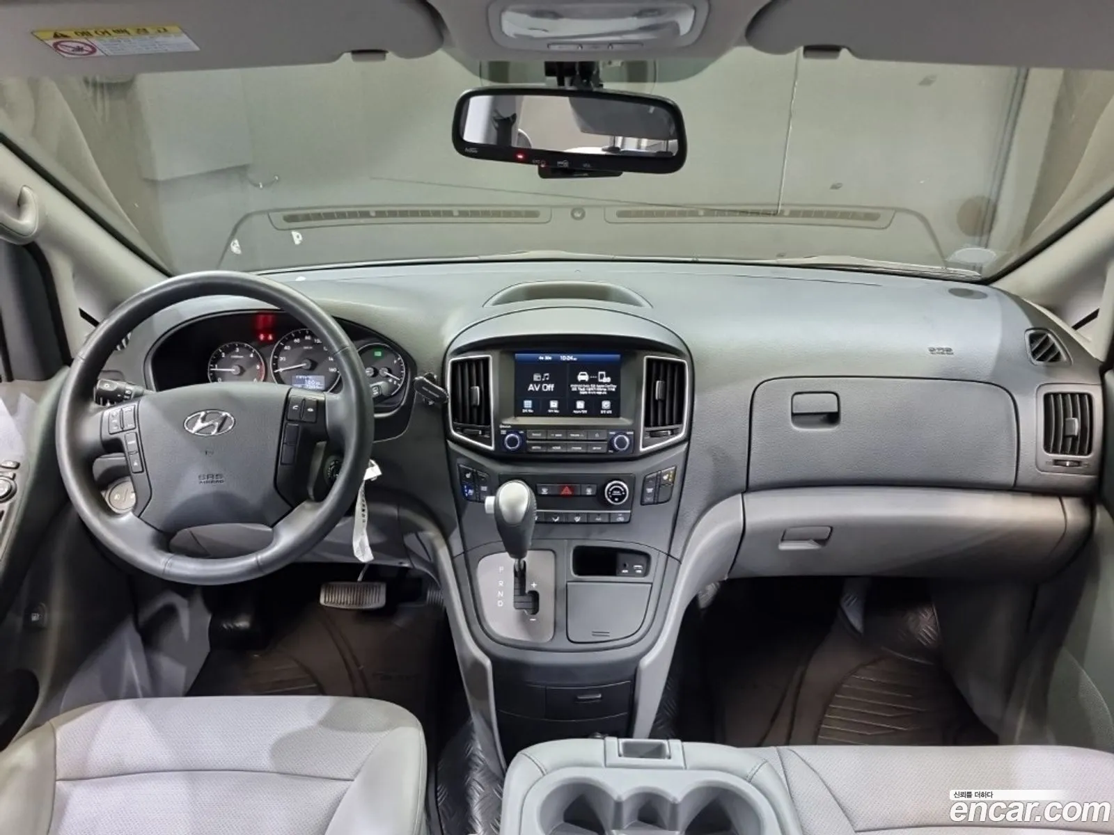 Hyundai Grand Starex 2019 — 19