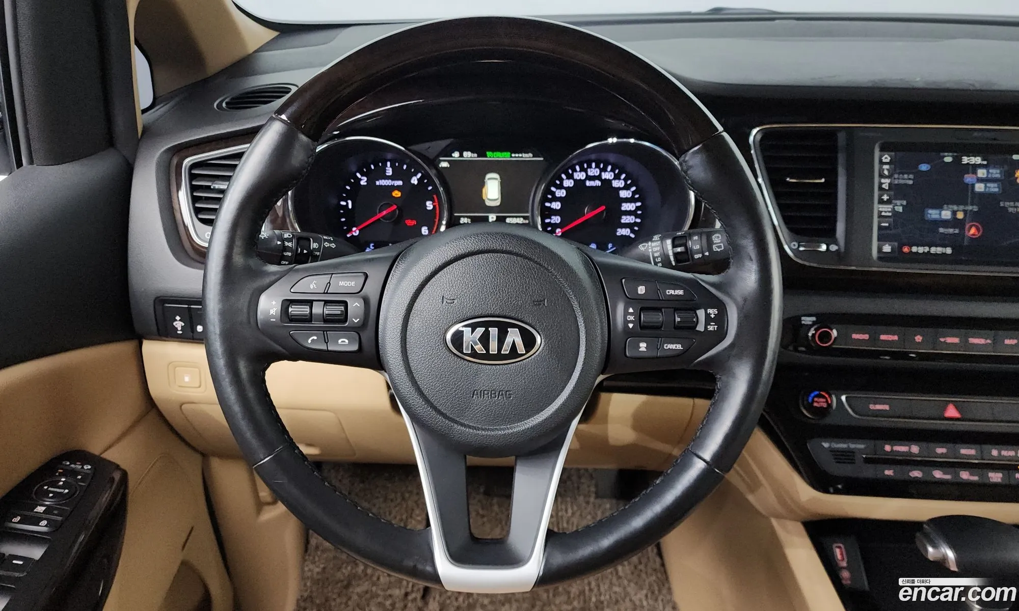 Kia Carnival 2018 KNAME81ABKS453177 — 11
