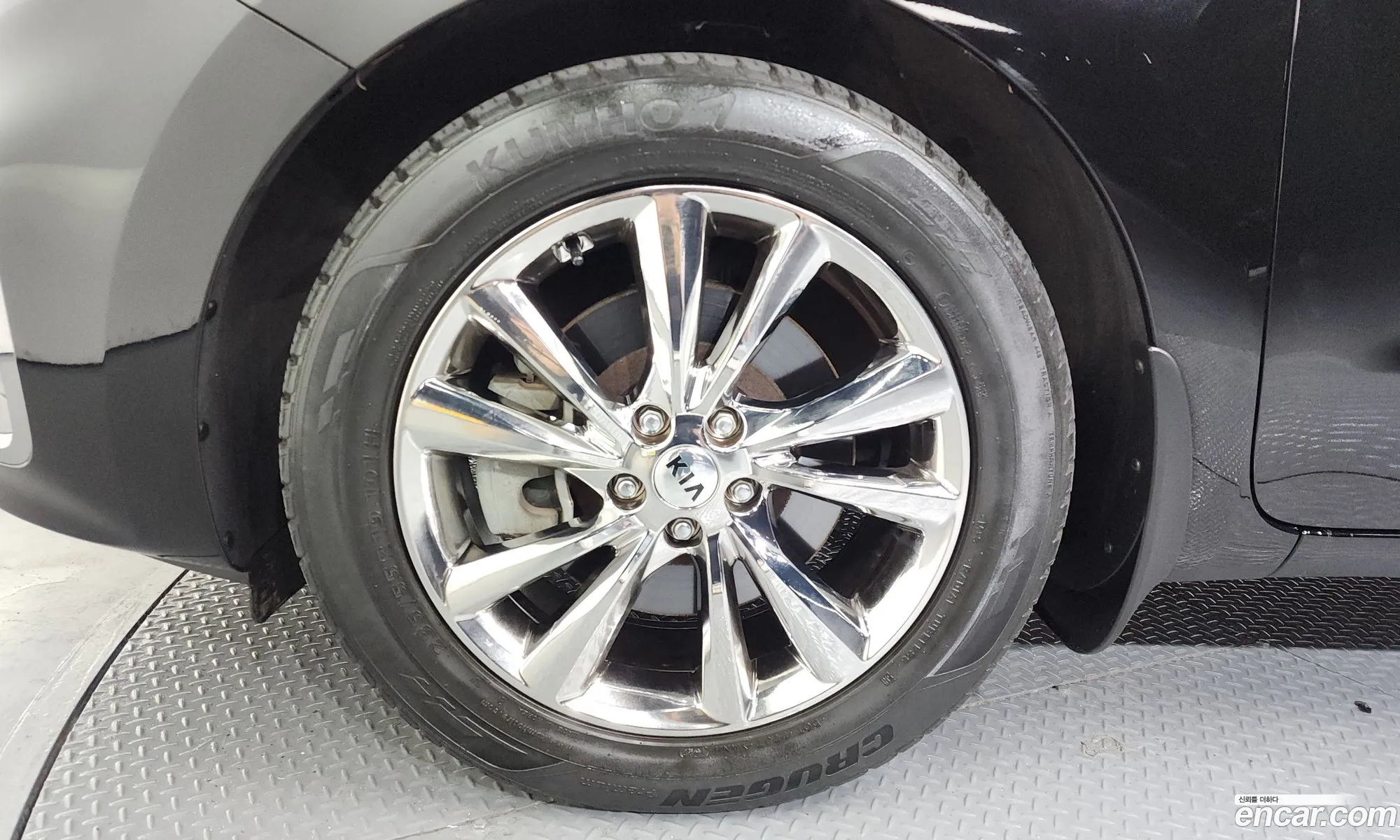 Kia Carnival 2018 KNAME81ABKS453177 — 7