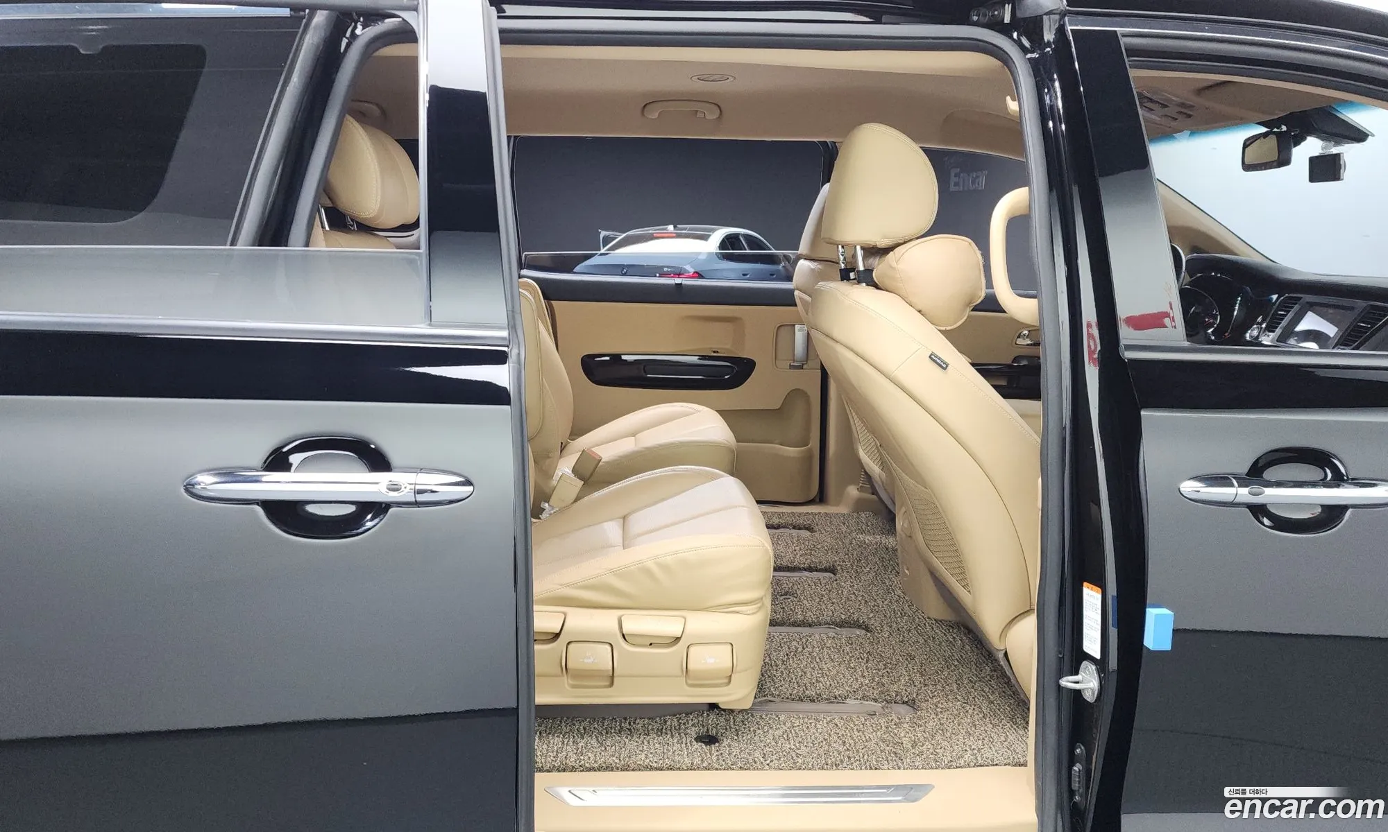 Kia Carnival 2018 KNAME81ABKS453177 — 5