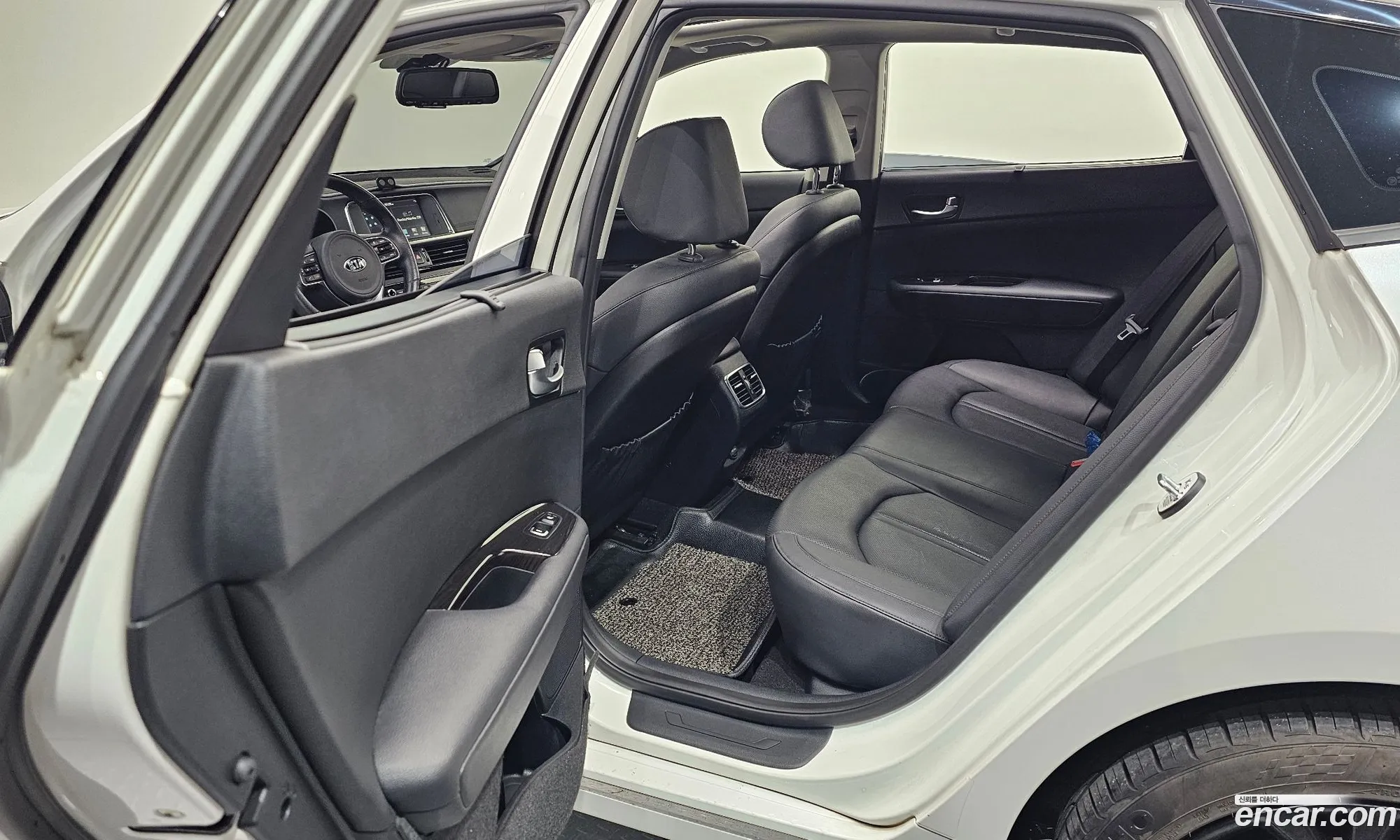 Kia K5 2015 KNAGU411BGA051221 — 23