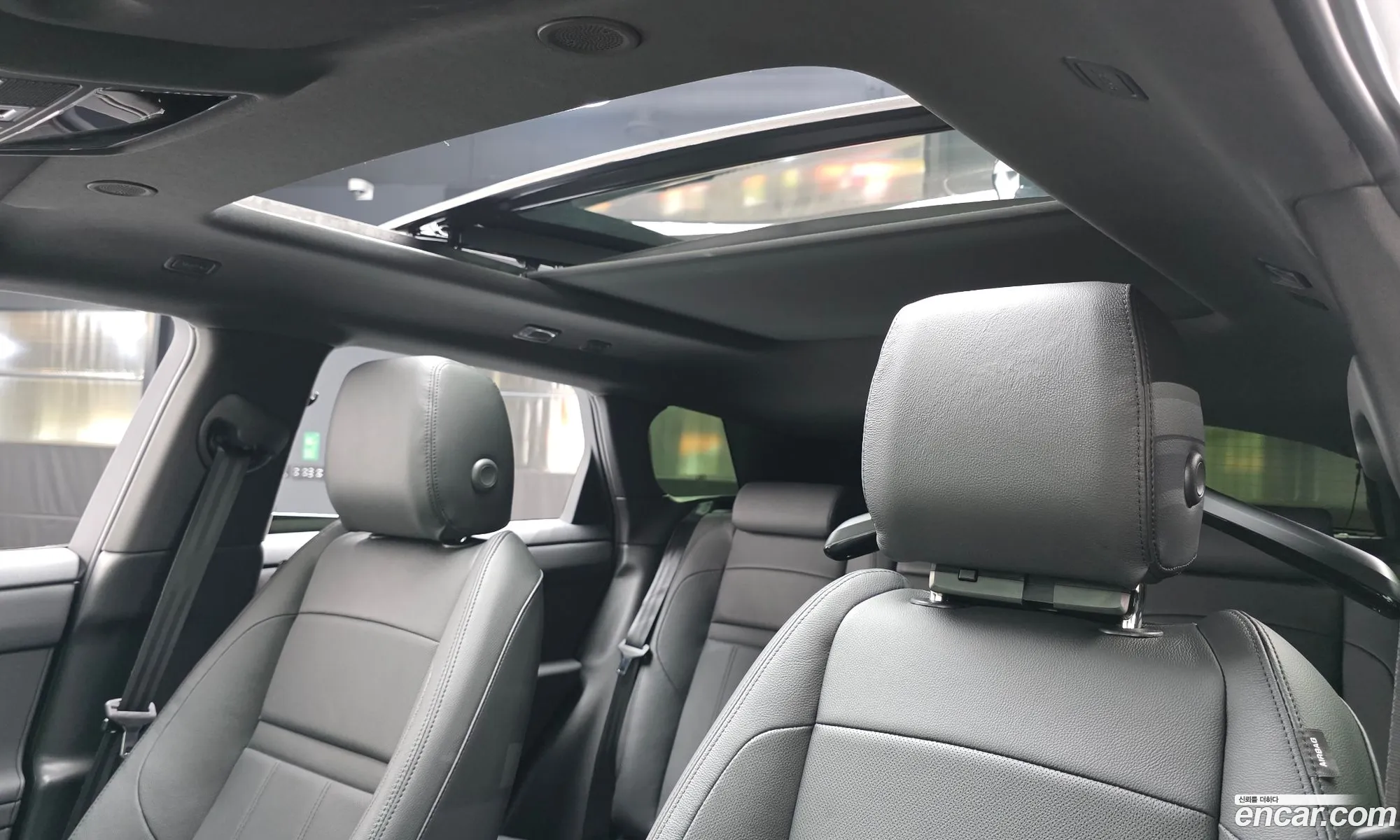 Land Rover Range Rover Evoque 2025 — 3