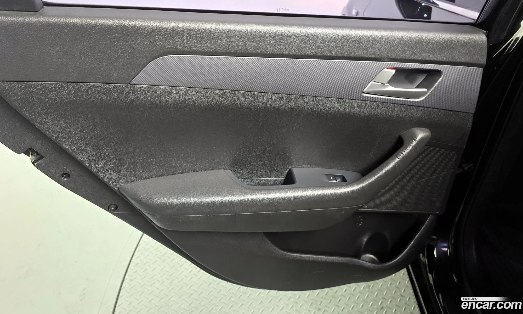 Hyundai LF Sonata 2016 KMHE341DBHA319303 — 10