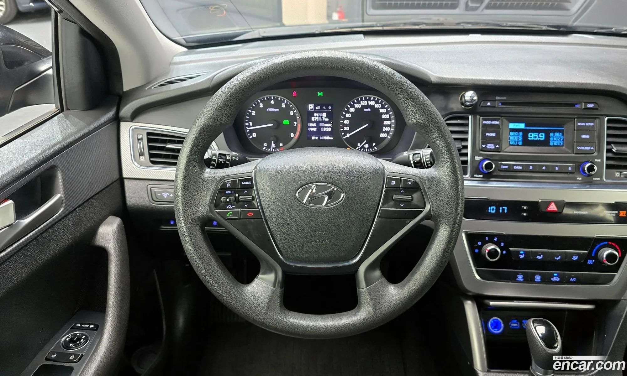 Hyundai LF Sonata 2016 KMHE341DBHA319303 — 6