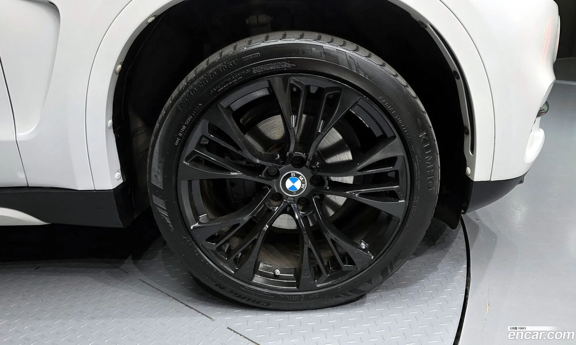 BMW X5 2016 — 13